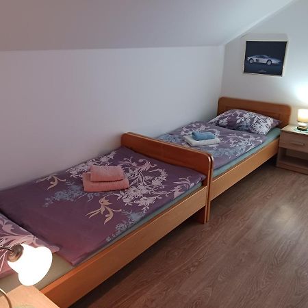 M & J Villa Красно Поле Екстериор снимка