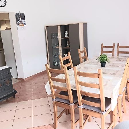 M & J Villa Красно Поле Екстериор снимка
