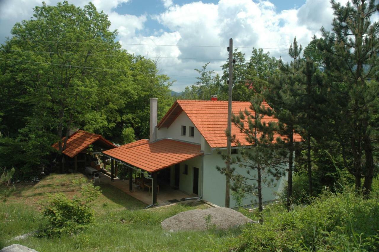 M & J Villa Красно Поле Екстериор снимка